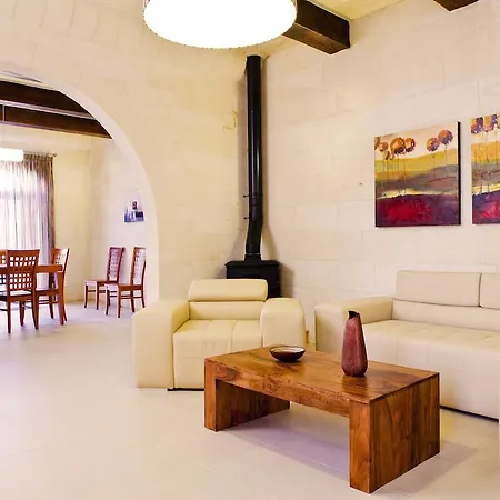 Holiday home Gellewza *
